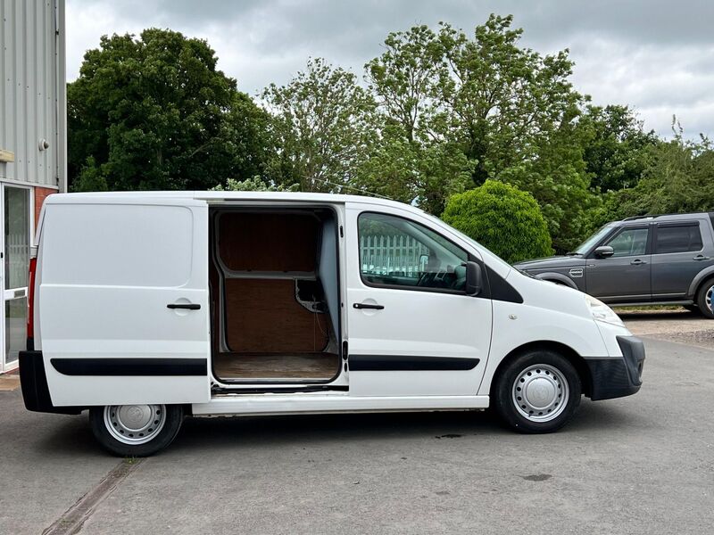 PEUGEOT EXPERT