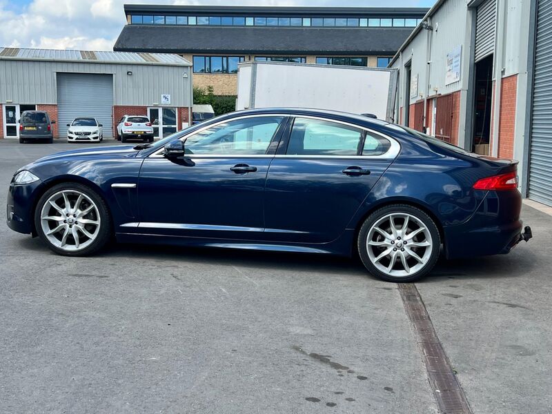 JAGUAR XF