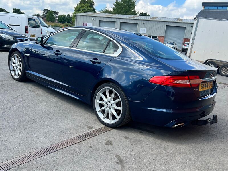 JAGUAR XF