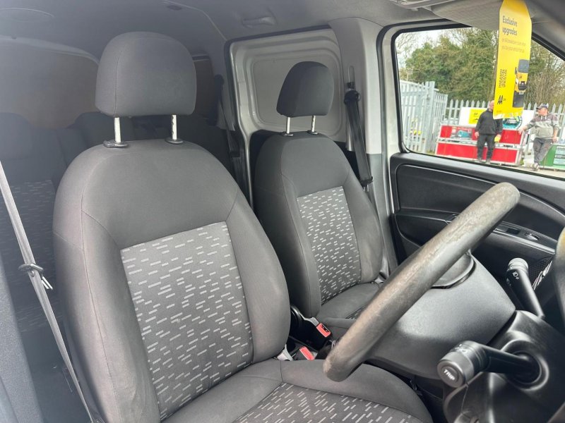 VAUXHALL COMBO
