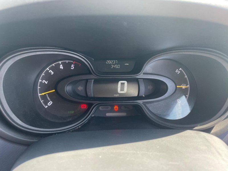 VAUXHALL VIVARO