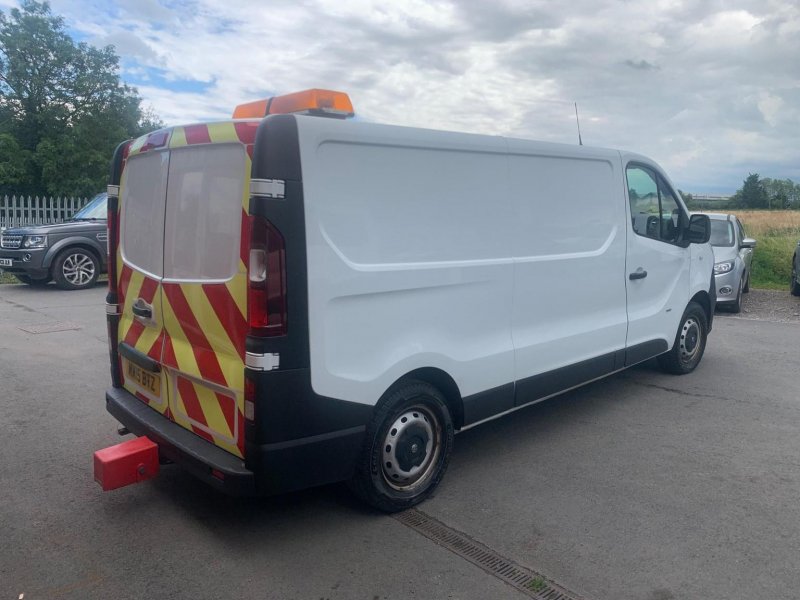 VAUXHALL VIVARO