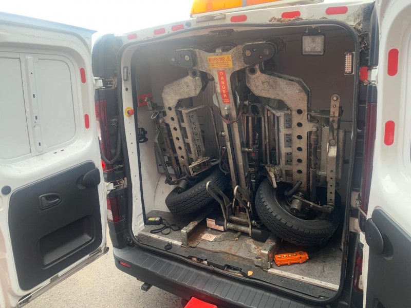 VAUXHALL VIVARO