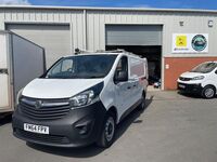 VAUXHALL VIVARO