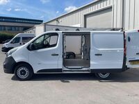 VAUXHALL VIVARO