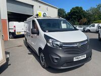 VAUXHALL VIVARO