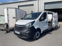 VAUXHALL VIVARO