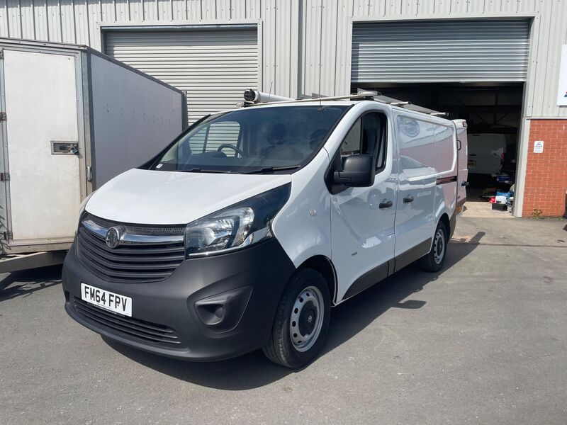 VAUXHALL VIVARO