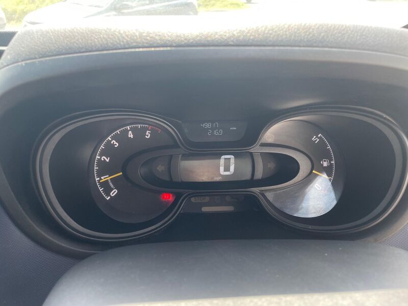 VAUXHALL VIVARO