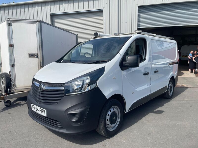 VAUXHALL VIVARO