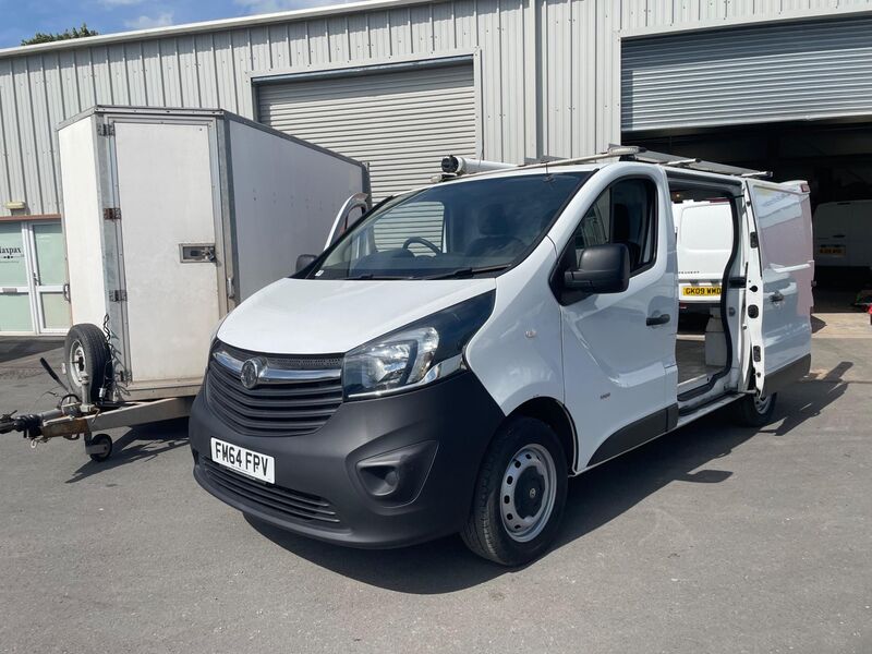 VAUXHALL VIVARO