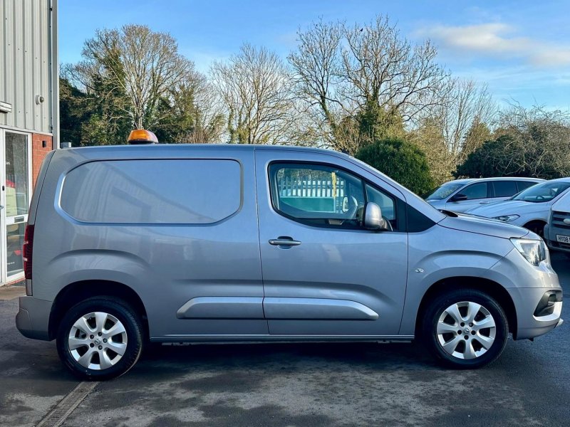 VAUXHALL COMBO