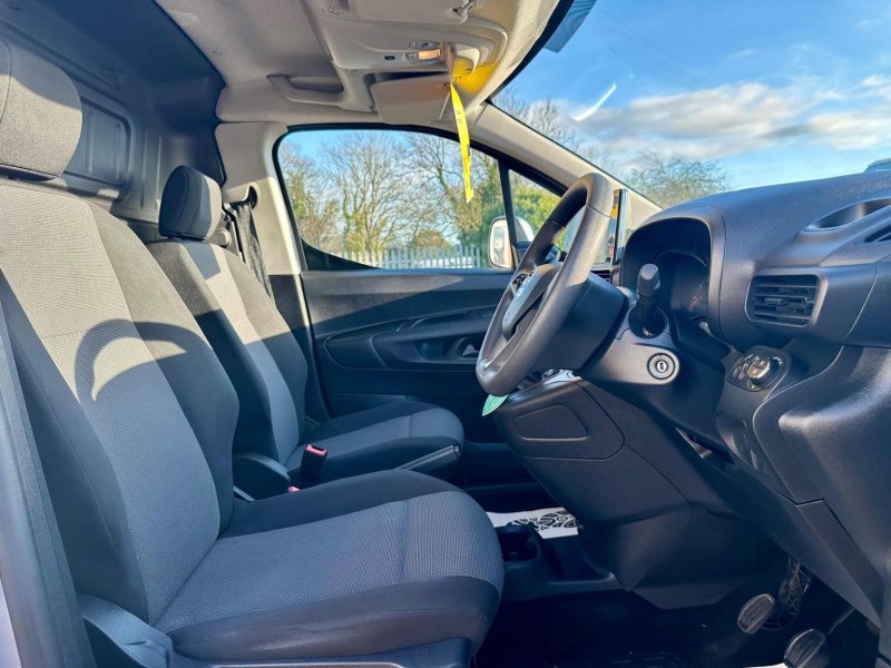VAUXHALL COMBO