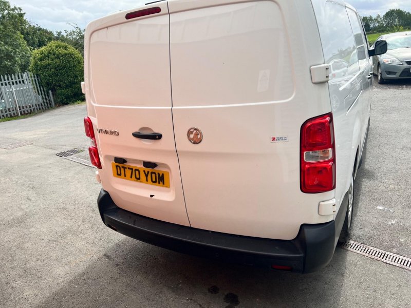 VAUXHALL VIVARO