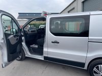 NISSAN NV300