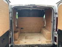 NISSAN NV300