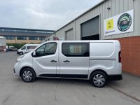 NISSAN NV300