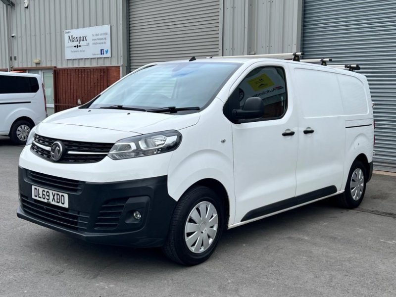 VAUXHALL VIVARO
