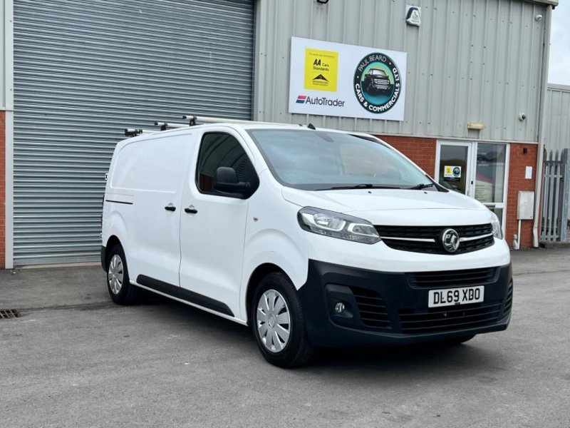 VAUXHALL VIVARO