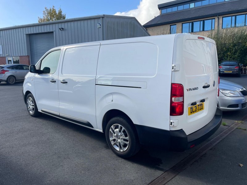 VAUXHALL VIVARO