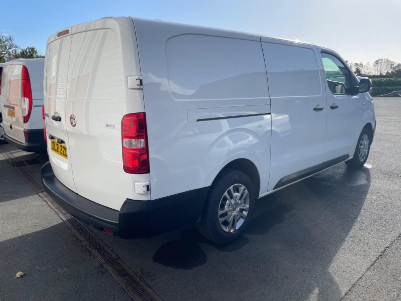 VAUXHALL VIVARO