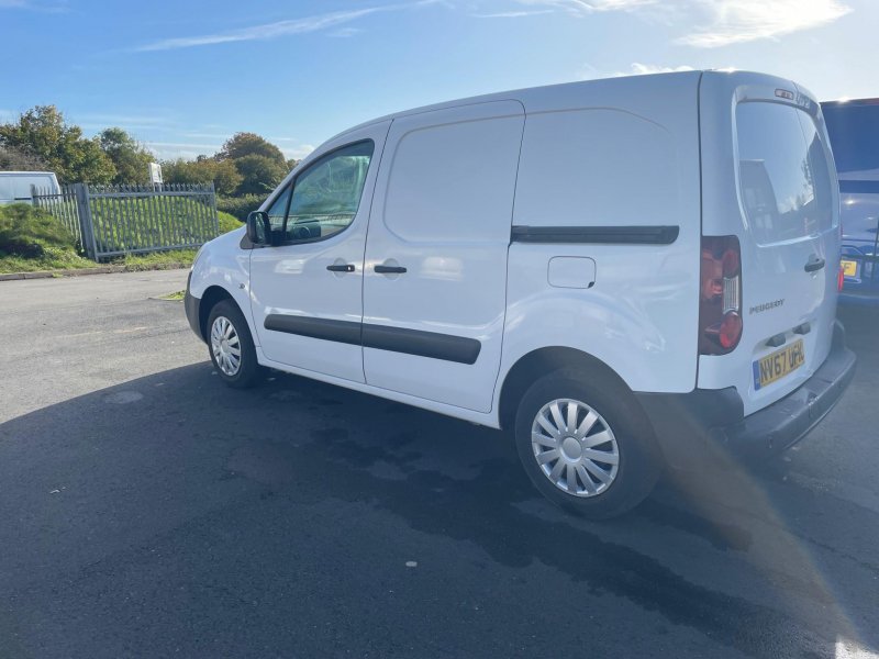 PEUGEOT PARTNER