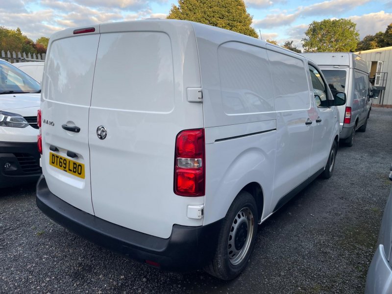 VAUXHALL VIVARO