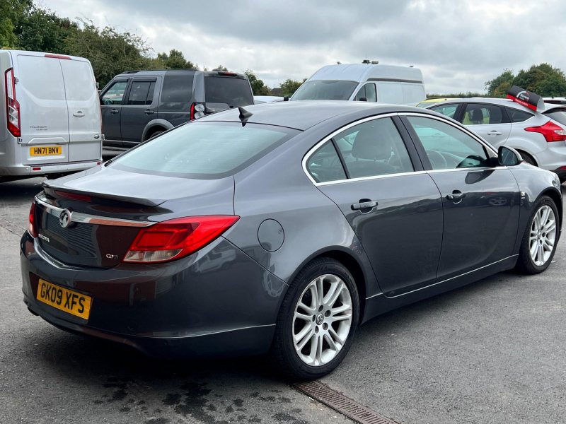 VAUXHALL INSIGNIA