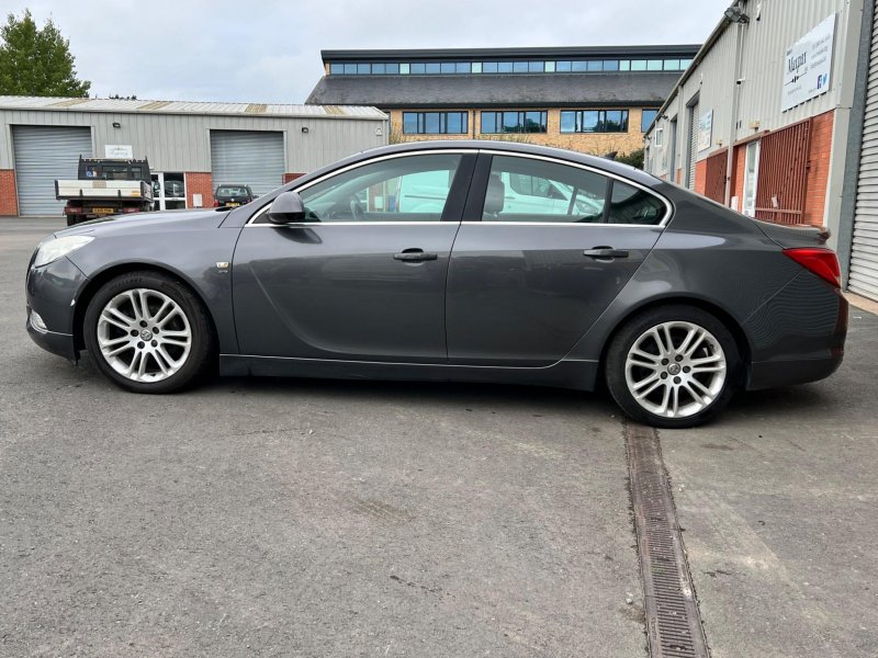 VAUXHALL INSIGNIA