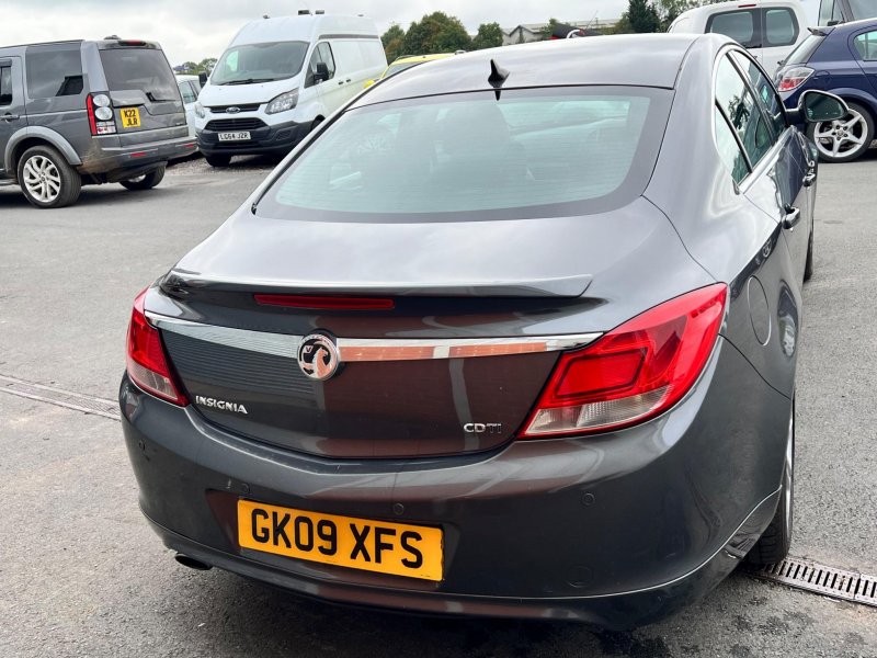 VAUXHALL INSIGNIA