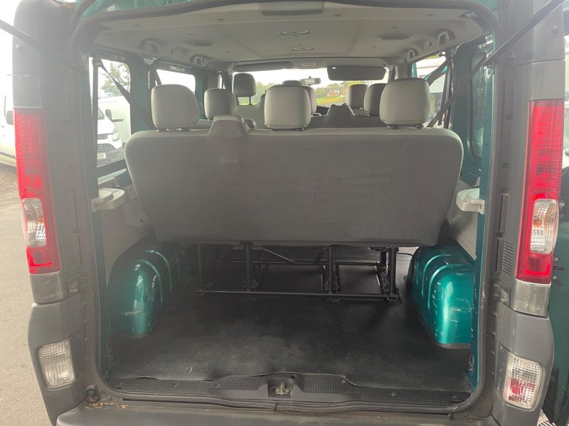 VAUXHALL VIVARO