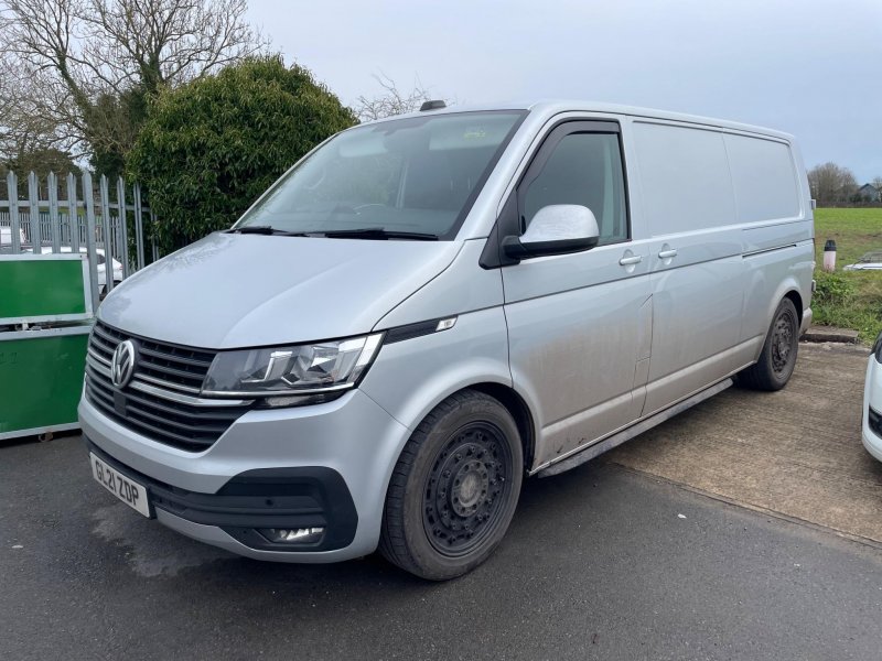 VOLKSWAGEN TRANSPORTER
