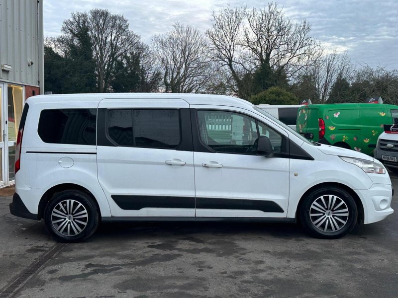 FORD GRAND TOURNEO CONNECT