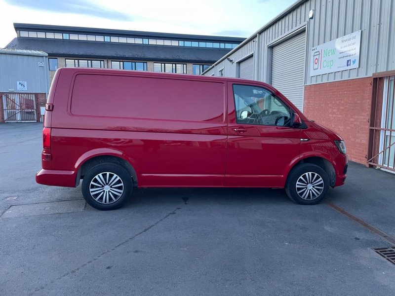VOLKSWAGEN TRANSPORTER