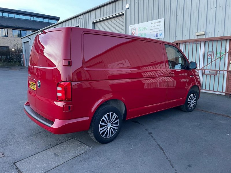 VOLKSWAGEN TRANSPORTER