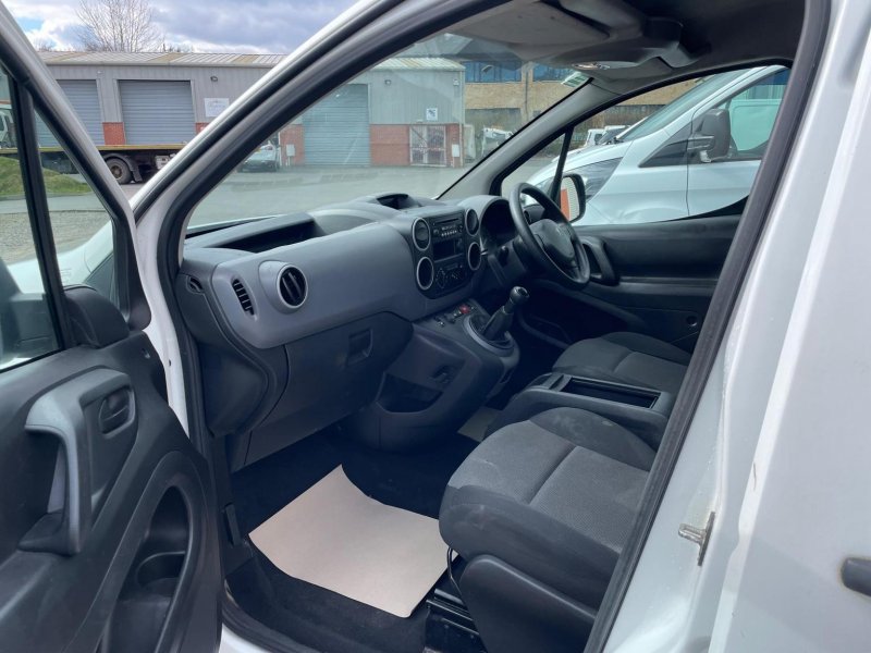 PEUGEOT PARTNER