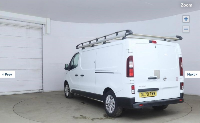 NISSAN NV300