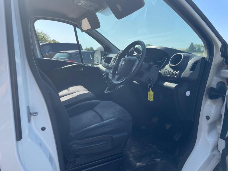 RENAULT TRAFIC