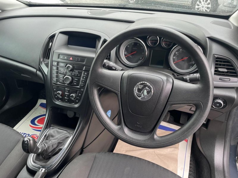 VAUXHALL ASTRA