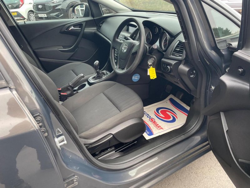 VAUXHALL ASTRA
