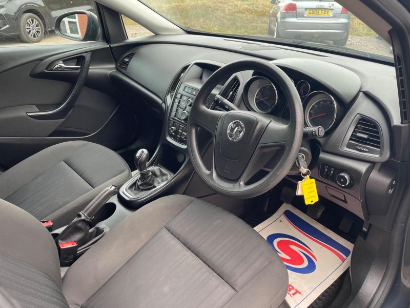 VAUXHALL ASTRA