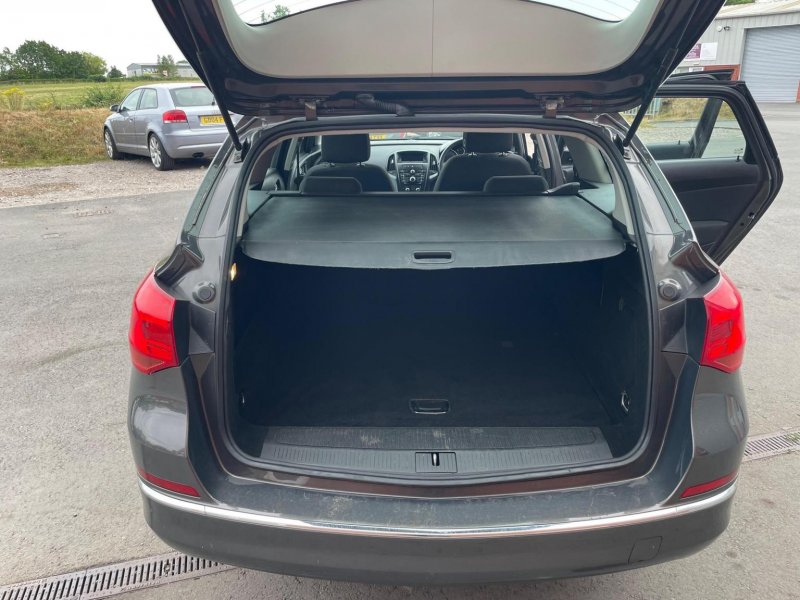 VAUXHALL ASTRA