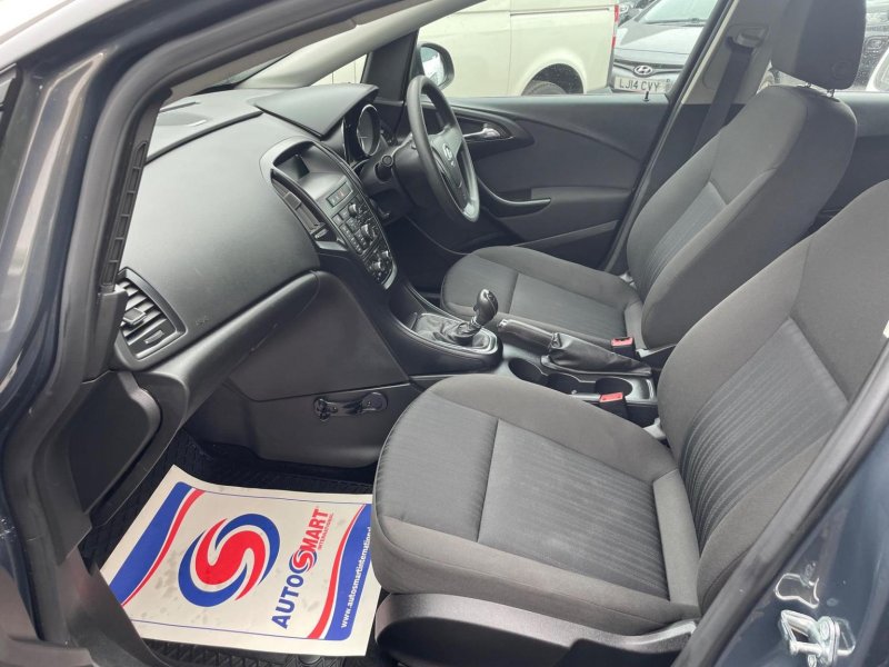 VAUXHALL ASTRA