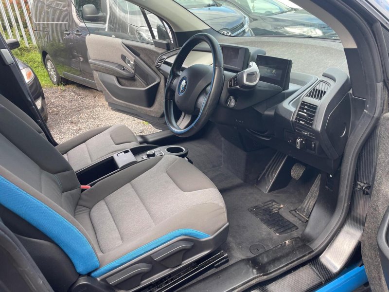 BMW I3